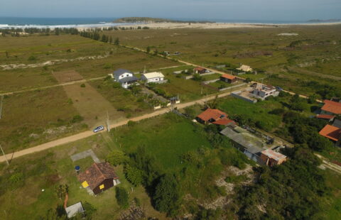 Terreno próximo à Praia da Galheta