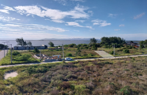 Lote pronto para construção próximo à lagoa da Cigana