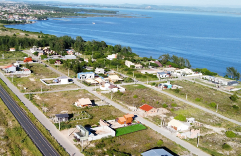 Terreno no Lotemento Portal Farol