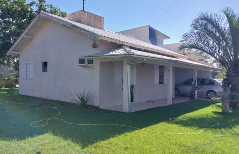Casa no Balneário Camacho