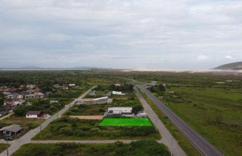 Terreno próximo à Praia do Cardoso