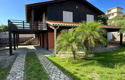 Casa na Prainha do Farol de Santa Marta