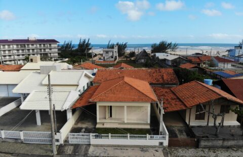 Casa no Balneário Camacho